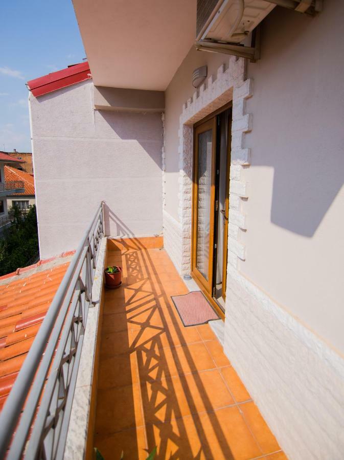 DEA Hotel 2002 Korce Exterior foto
